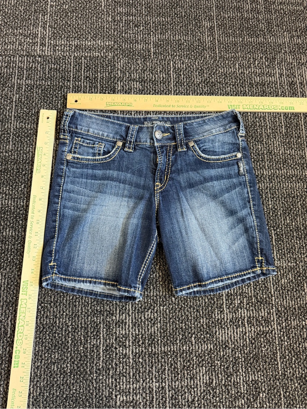 Silver Jeans Co. Suki Denim Shorts Size 28